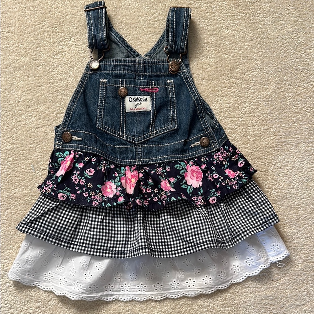 OshKosh B'gosh Blue and Pink Ruffle Overalls
Dress size 3T